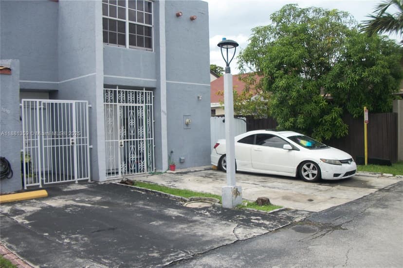 3900 W 8th Ln # 16, Hialeah FL 33012