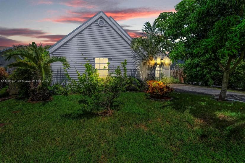 5119 Oak Hill Rd, Delray Beach FL 33484