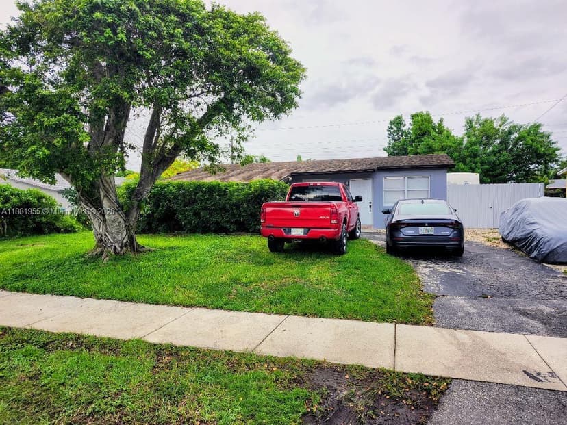 4301 NW 59th Ct, North Lauderdale FL 33319