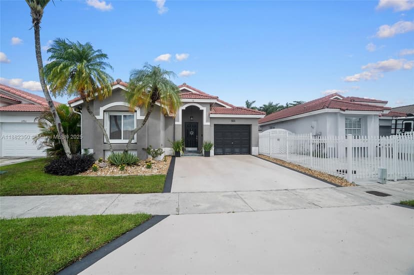 17707 SW 142nd Ct, Miami FL 33177