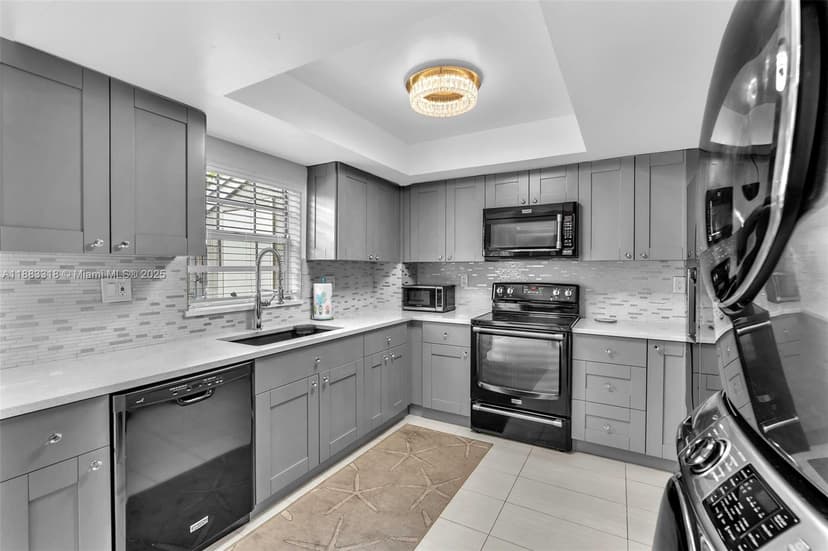12221 SW 52nd St, Cooper City FL 33330