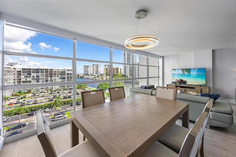 600 Parkview Dr # 815, Hallandale Beach FL 33009