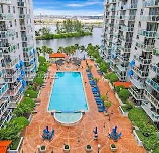 5077 NW 7th St # 706, Miami FL 33126