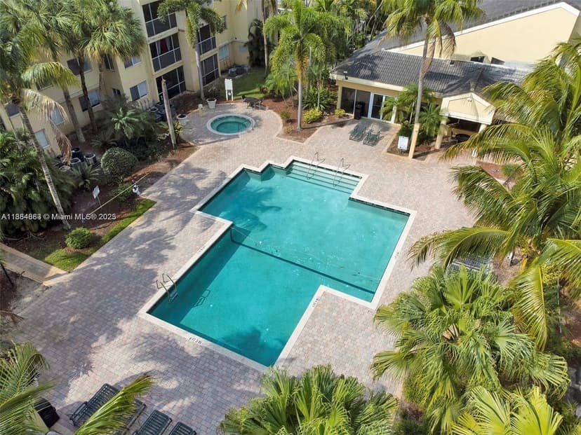 5720 Rock Island Rd # 396, Tamarac FL 33319
