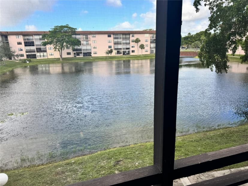 4960 E Sabal Palm Blvd # 203, Tamarac FL 33319