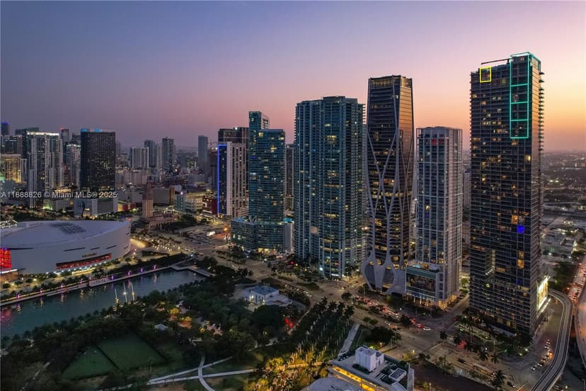 1100 Biscayne Blvd, Miami FL 33132