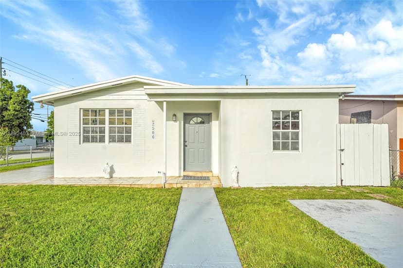 2506 W 9th Ct, Hialeah FL 33010