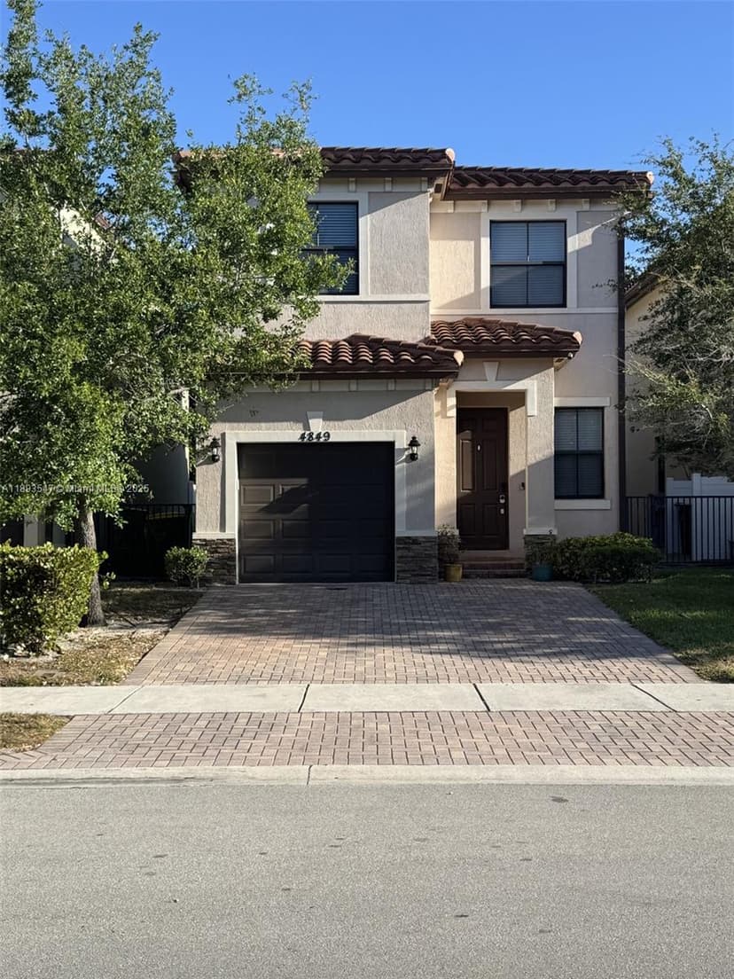 4849 NW 57th Ct, Tamarac FL 33319