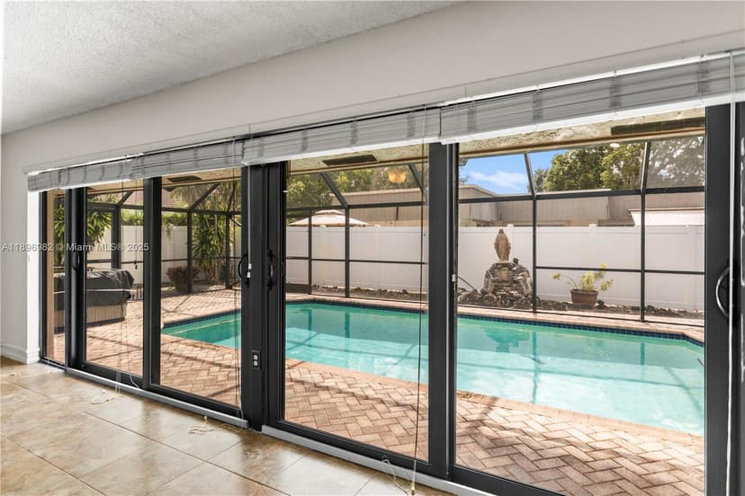 10410 SW 50th Pl, Cooper City FL 33328