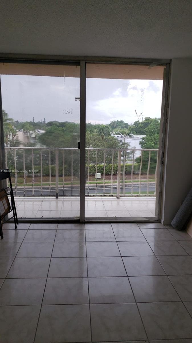 500 Executive Center Dr # 4E, West Palm Beach FL 33401